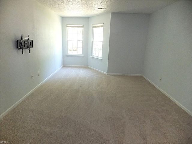 4312 Briarbush LN, Virginia Beach, VA 23453