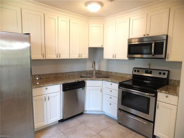 4312 Briarbush LN, Virginia Beach, VA 23453