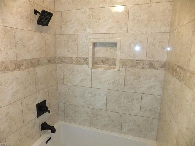 4312 Briarbush LN, Virginia Beach, VA 23453