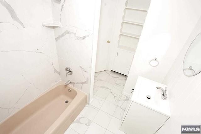 316 7th Street, Palisades Park, NJ 07650