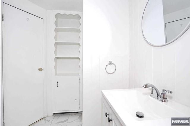 316 7th Street, Palisades Park, NJ 07650