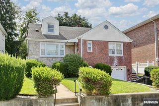 316 7th Street, Palisades Park, NJ 07650