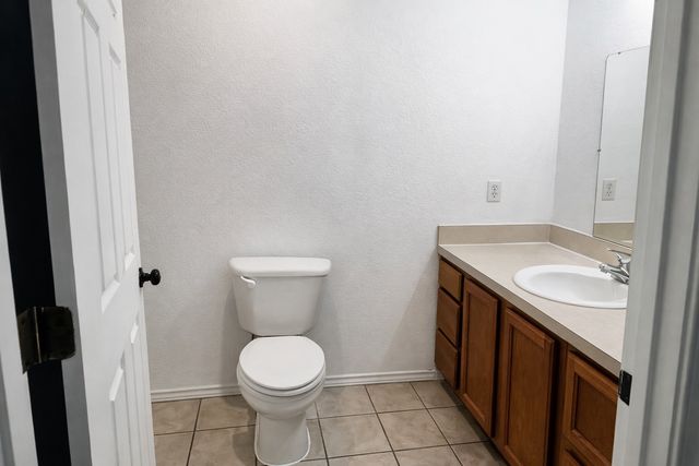 914 N Catherine Street, Terrell, TX 75160