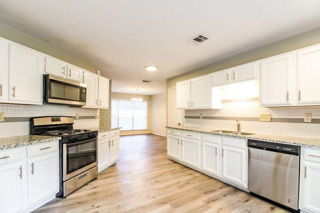 2222 Victoria Court, Missouri City, TX 77459
