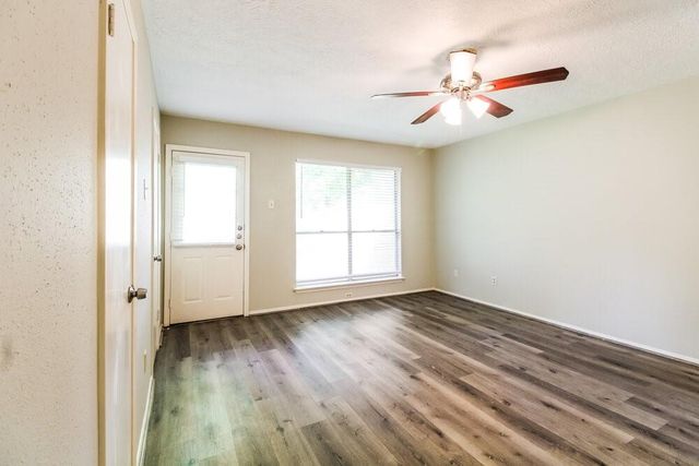 2222 Victoria Court, Missouri City, TX 77459