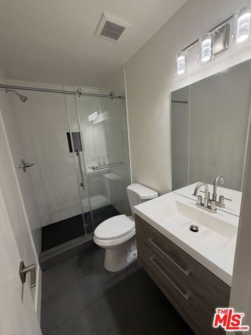 1008 17th Street 2, Santa Monica, CA 90403