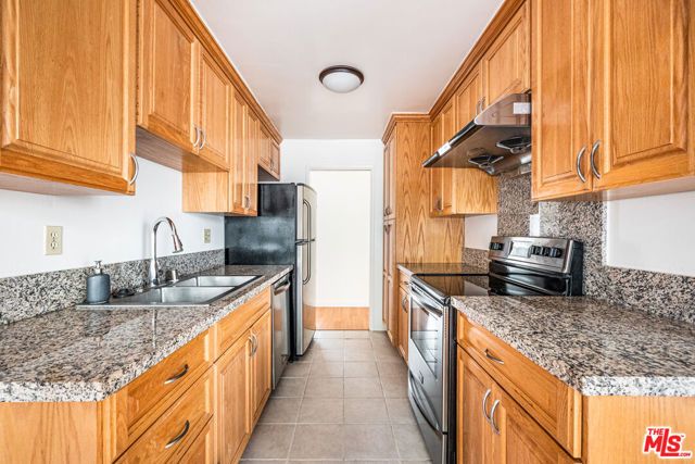 1008 17th Street 2, Santa Monica, CA 90403