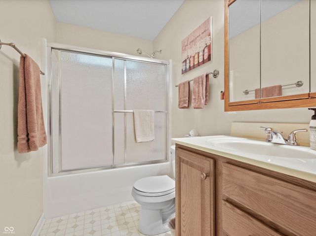 8054 S State Road 46, Terre Haute, IN 47802