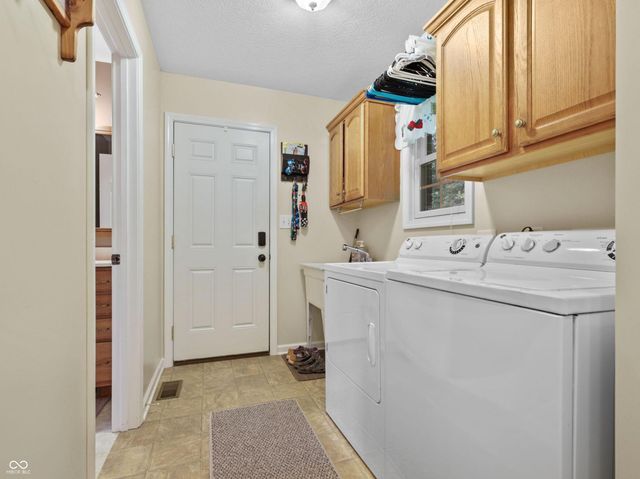 8054 S State Road 46, Terre Haute, IN 47802