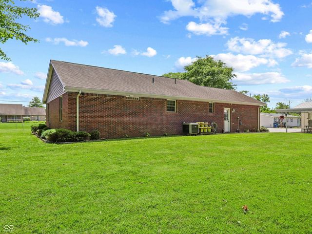 8054 S State Road 46, Terre Haute, IN 47802