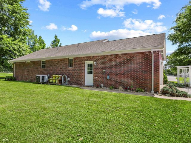 8054 S State Road 46, Terre Haute, IN 47802