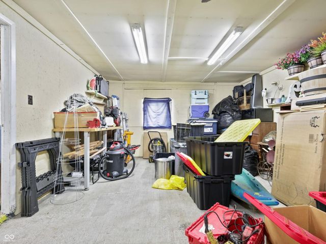 8054 S State Road 46, Terre Haute, IN 47802