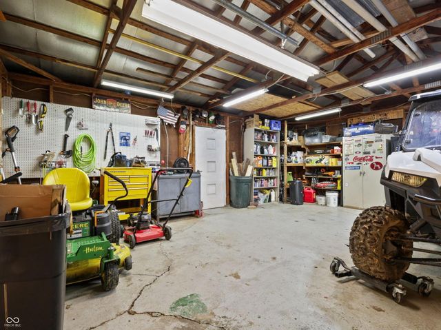 8054 S State Road 46, Terre Haute, IN 47802