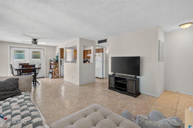 9315 E Old Spanish Trail, Tucson, AZ 85710
