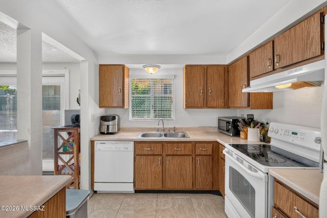 9315 E Old Spanish Trail, Tucson, AZ 85710