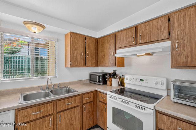 9315 E Old Spanish Trail, Tucson, AZ 85710