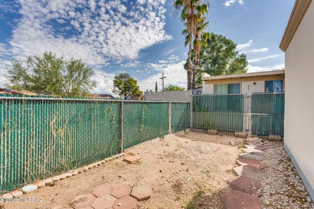 9315 E Old Spanish Trail, Tucson, AZ 85710
