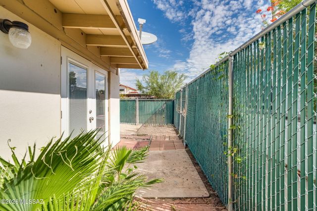 9315 E Old Spanish Trail, Tucson, AZ 85710