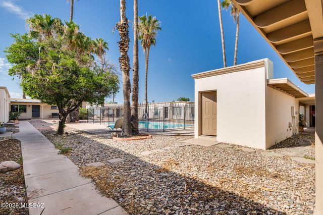 9315 E Old Spanish Trail, Tucson, AZ 85710