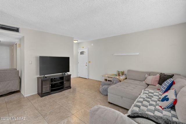 9315 E Old Spanish Trail, Tucson, AZ 85710