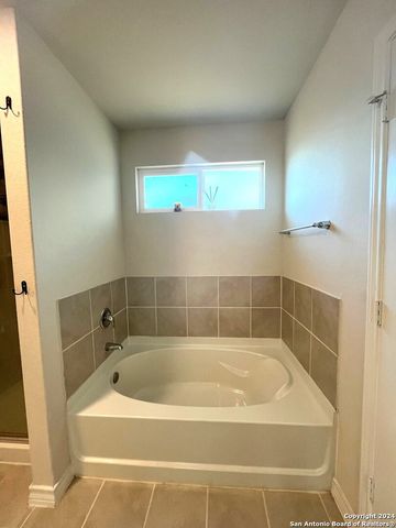 13210 DESANA SPGS, St Hedwig, TX 78152