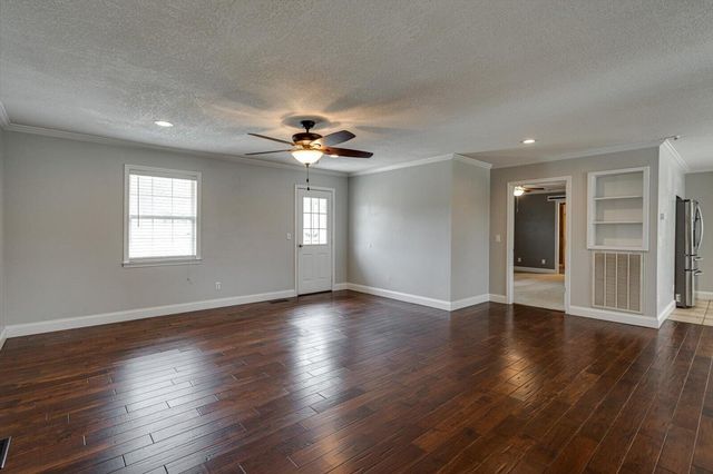 1895 Shellmound Road, Jasper, TN 37347