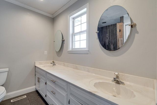 1895 Shellmound Road, Jasper, TN 37347