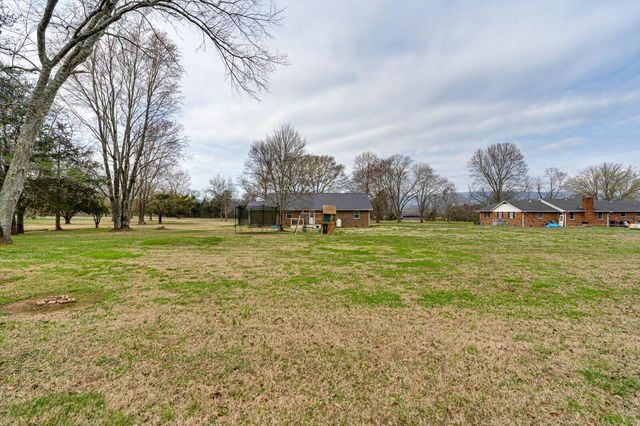 1895 Shellmound Road, Jasper, TN 37347