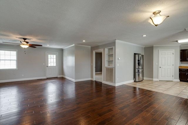 1895 Shellmound Road, Jasper, TN 37347