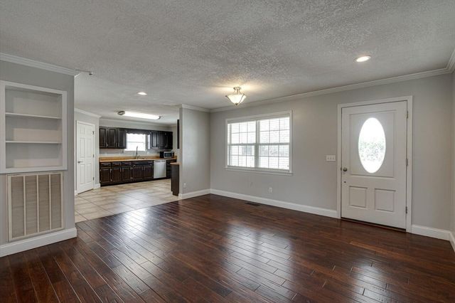 1895 Shellmound Road, Jasper, TN 37347