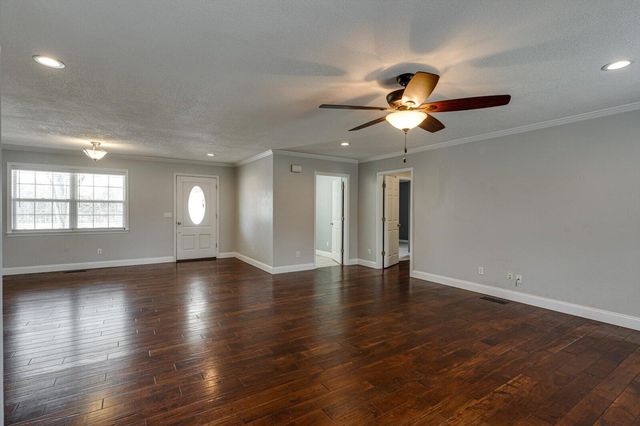 1895 Shellmound Road, Jasper, TN 37347