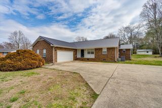 1895 Shellmound Road, Jasper, TN 37347