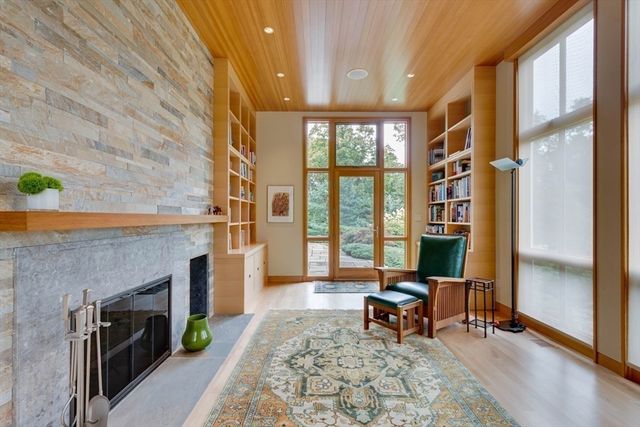 23 Bedford Rd, Lincoln, MA 01773