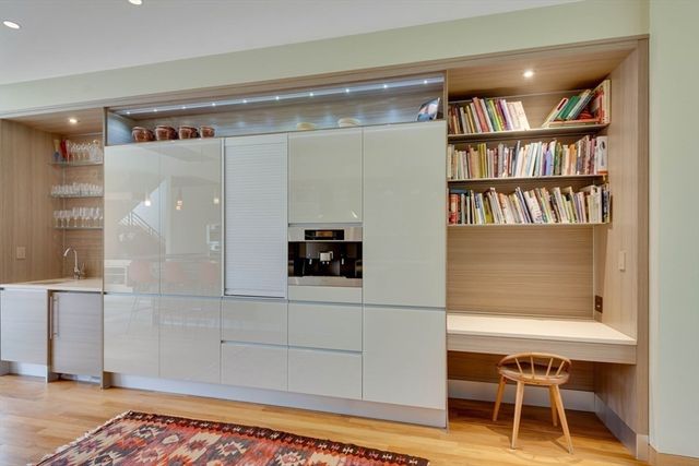 23 Bedford Rd, Lincoln, MA 01773