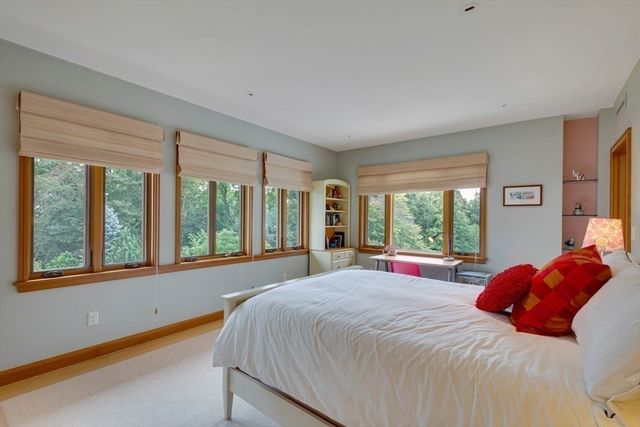 23 Bedford Rd, Lincoln, MA 01773