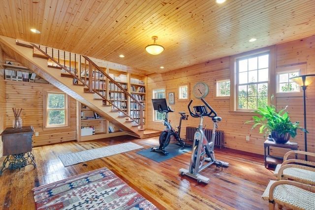 23 Bedford Rd, Lincoln, MA 01773