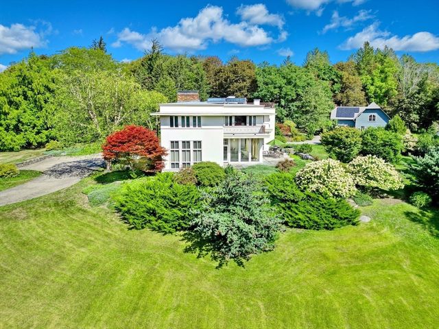 23 Bedford Rd, Lincoln, MA 01773