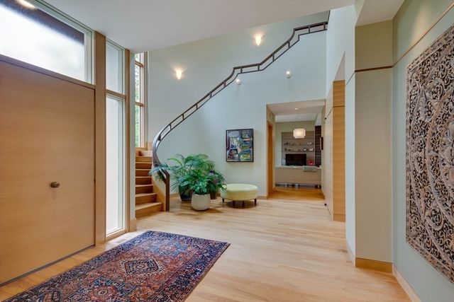 23 Bedford Rd, Lincoln, MA 01773