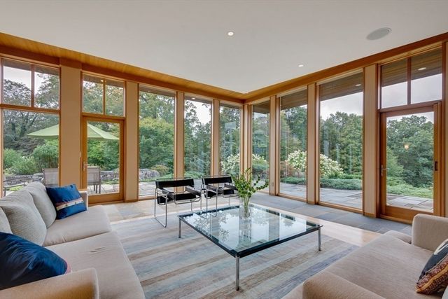 23 Bedford Rd, Lincoln, MA 01773