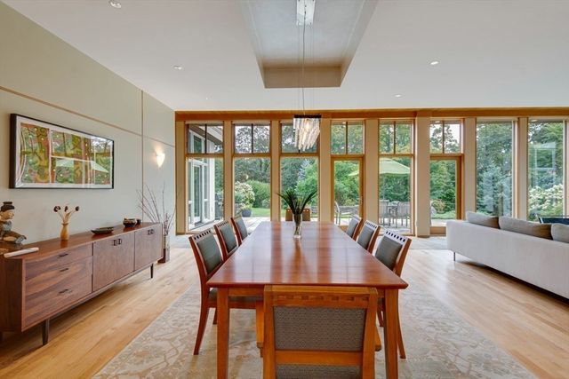 23 Bedford Rd, Lincoln, MA 01773