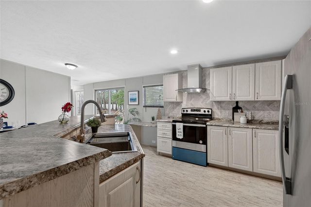 11281 KNUCKEY ROAD, Weeki Wachee, FL 34614