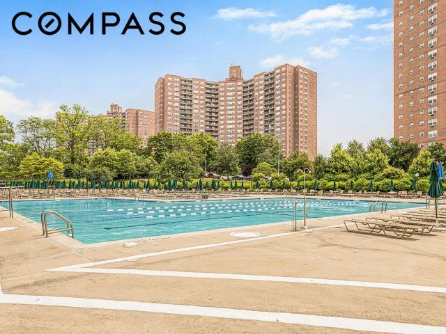 5800 Arlington Ave Apt 20L, New York City, NY 10471