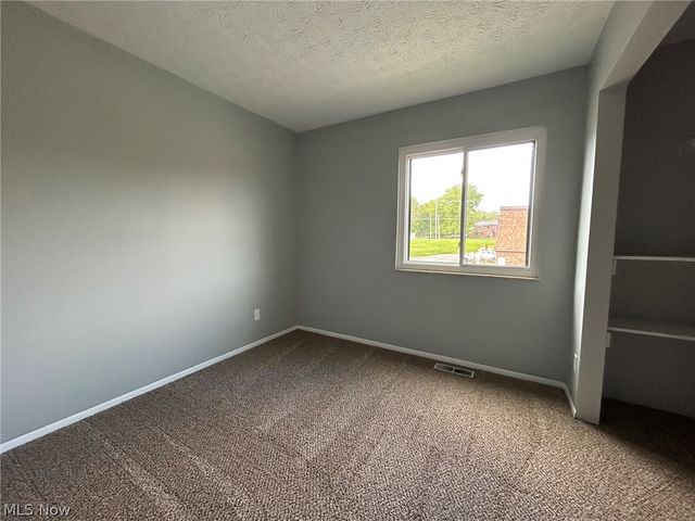 950 Wadsworth Road F4, Medina, OH 44256