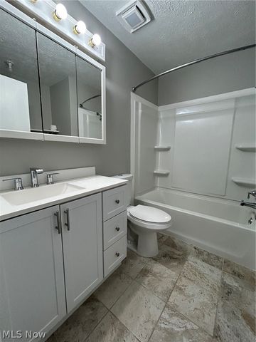 950 Wadsworth Road F4, Medina, OH 44256