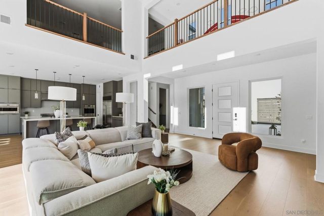 13898 Andalusian Trl, San Diego, CA 92130