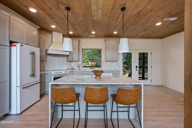 3047 Redtail Road, Sevierville, TN 37862