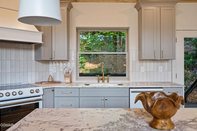 3047 Redtail Road, Sevierville, TN 37862