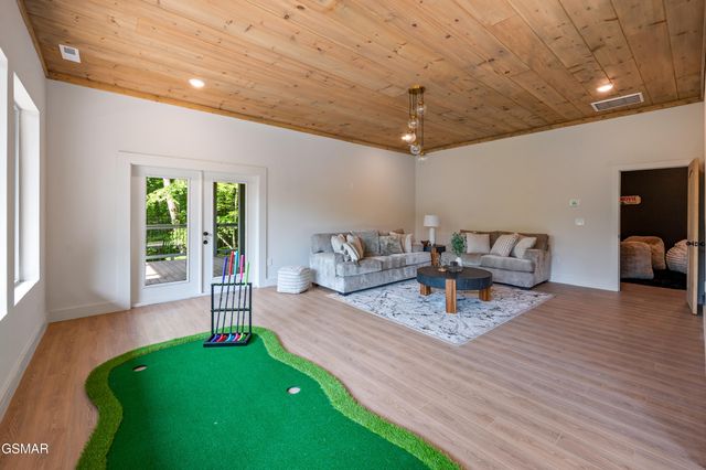 3047 Redtail Road, Sevierville, TN 37862