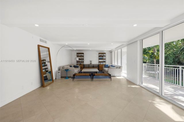 605 Ocean Drive 2L, Key Biscayne, FL 33149
