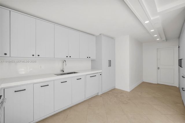 605 Ocean Drive 2L, Key Biscayne, FL 33149